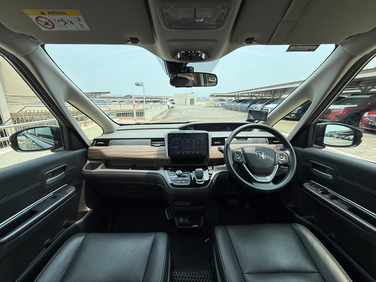 Honda Freed Hybrid 1.5 G photo 6